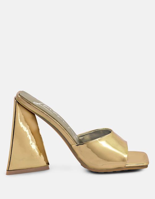 Load image into Gallery viewer, lovebug triangular block heel sandals by London Rag
