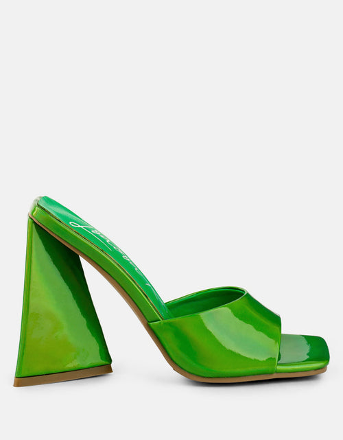 Load image into Gallery viewer, lovebug triangular block heel sandals by London Rag
