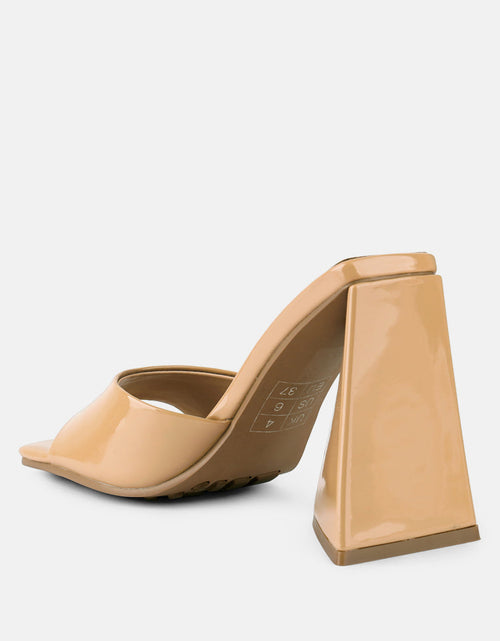 Load image into Gallery viewer, lovebug triangular block heel sandals by London Rag
