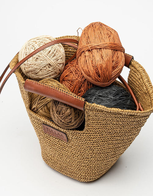 Load image into Gallery viewer, Mini Trapez Bag by Ladiesse
