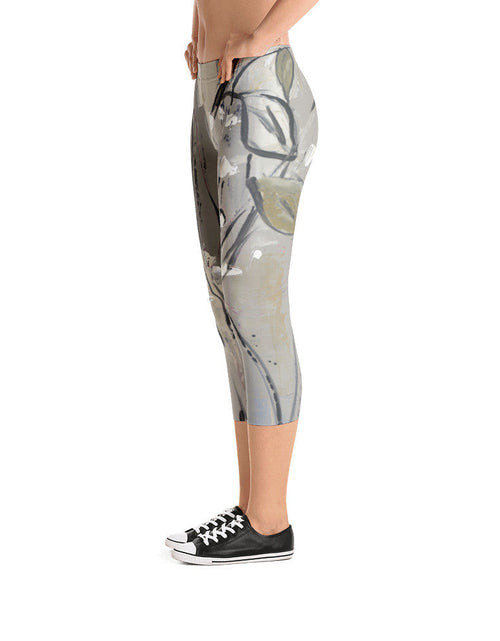 Load image into Gallery viewer, Capri Leggings by DeannArt
