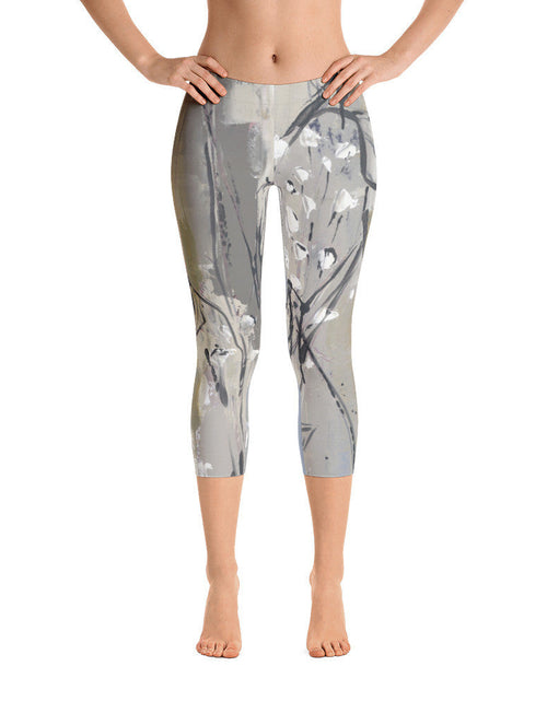 Load image into Gallery viewer, Capri Leggings by DeannArt
