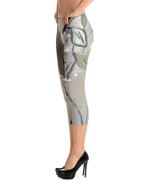 Load image into Gallery viewer, Capri Leggings by DeannArt
