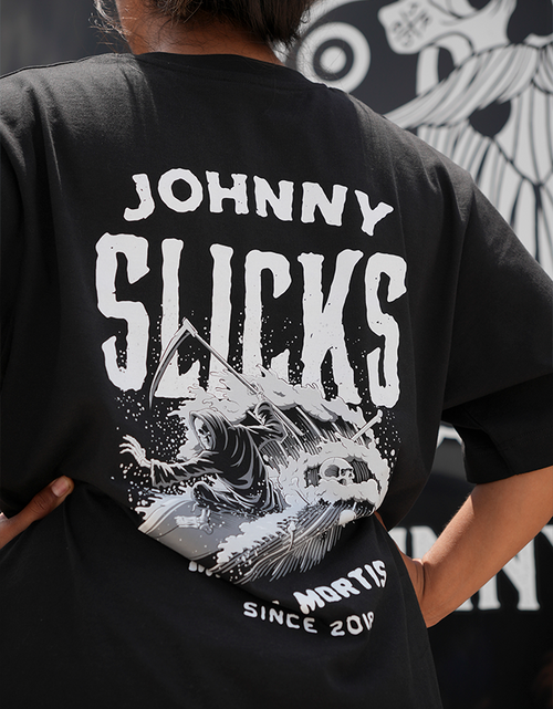 Load image into Gallery viewer, Mar Y Mortis Oversized Tee
