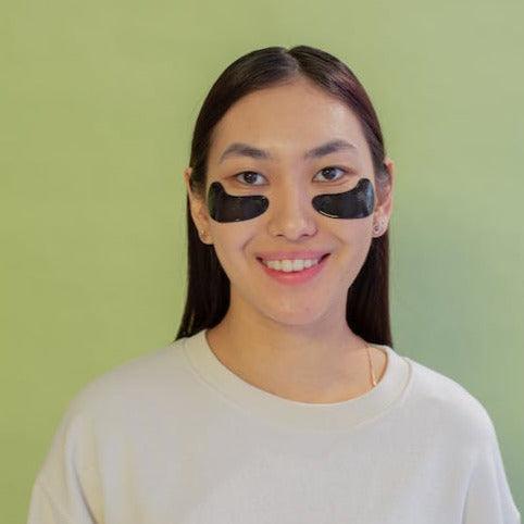 Load image into Gallery viewer, BLACK OBSIDIAN EYE MASK - DETOXIFYING by ZAQ Skin &amp; Body
