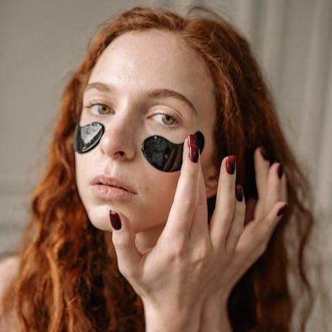 Load image into Gallery viewer, BLACK OBSIDIAN EYE MASK - DETOXIFYING by ZAQ Skin &amp; Body
