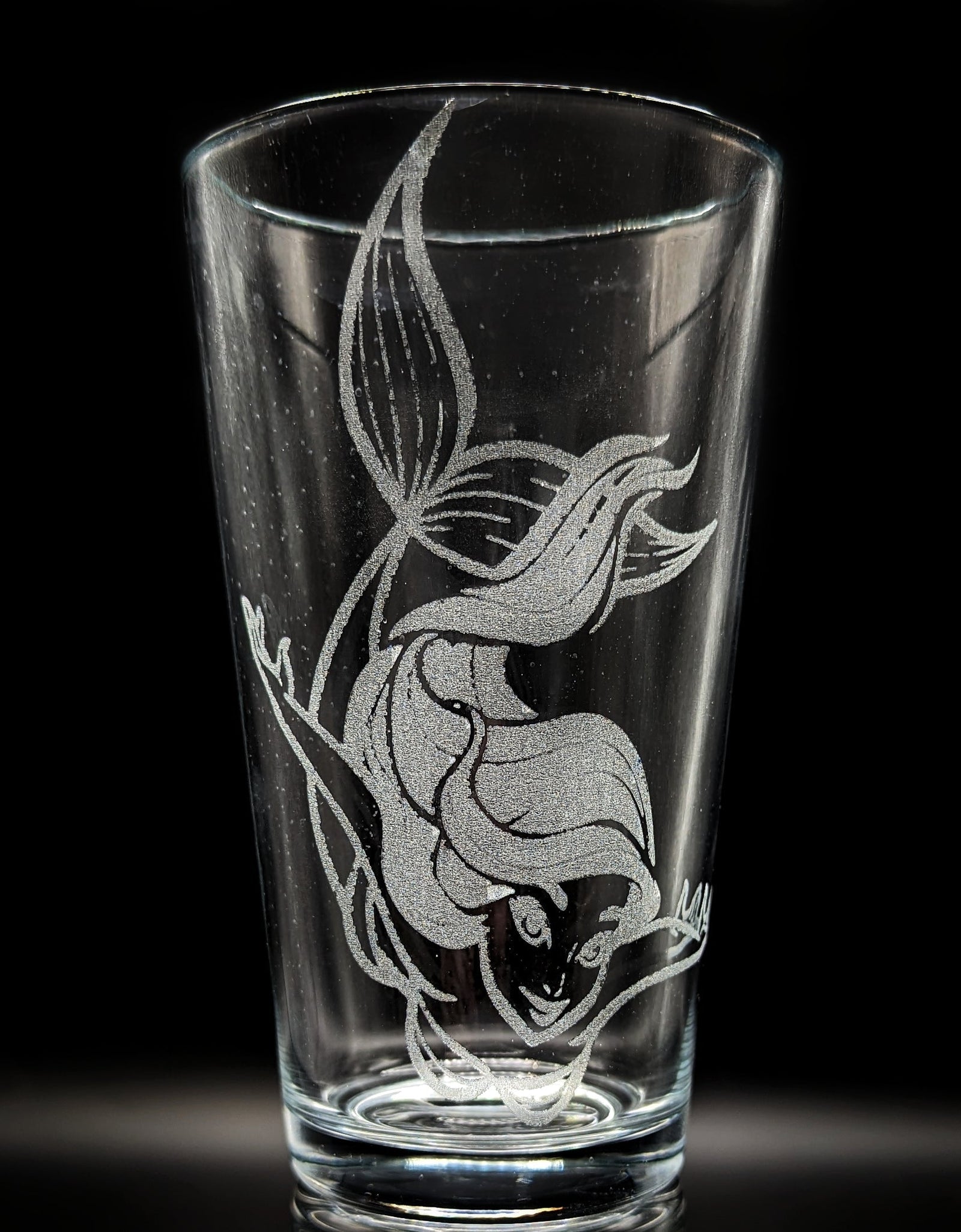 MARINE & OCEAN Pint Glasses by LumEngrave