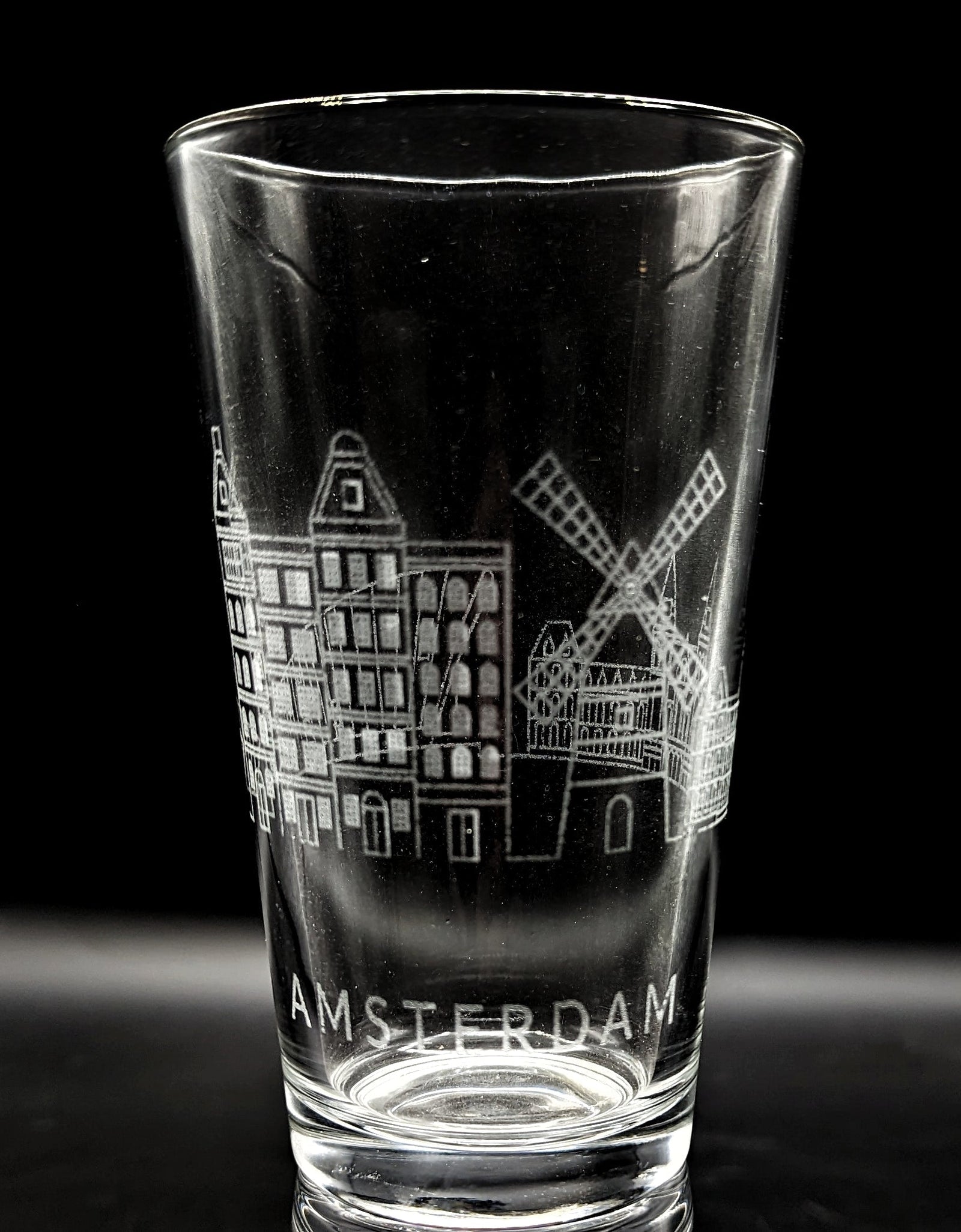 CITY SKYLINES Pint Glasses by LumEngrave