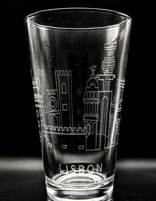 Load image into Gallery viewer, CITY SKYLINES Pint Glasses by LumEngrave
