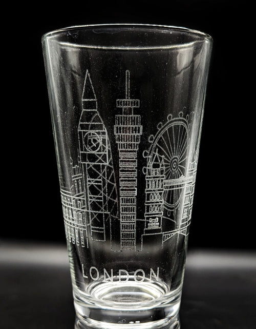 Load image into Gallery viewer, CITY SKYLINES Pint Glasses by LumEngrave
