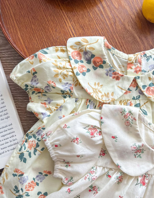 Load image into Gallery viewer, Baby Girl Floral Print Doll Collar Design Tops Combo Shorts Sets In Summer by MyKids-USA™
