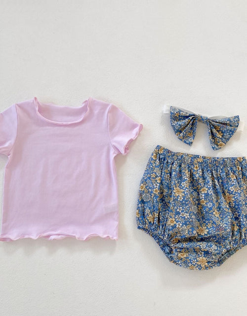 Load image into Gallery viewer, Baby Girl Solid Color Wooden Ear Design T-Shirt Combo Floral Shorts 2-Pieces Sets by MyKids-USA™
