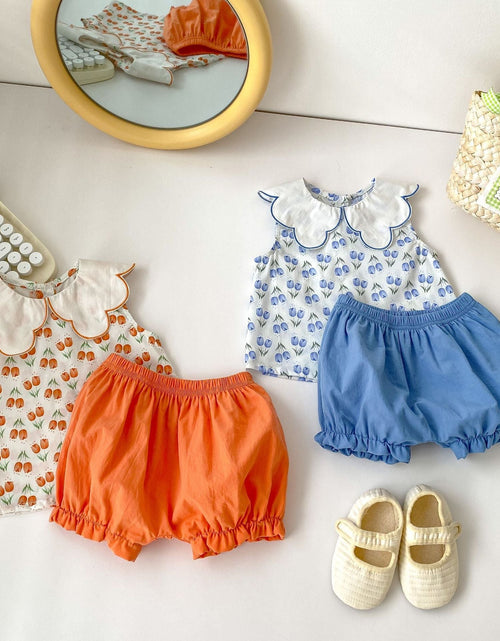 Load image into Gallery viewer, Baby Girl Floral Pattern Ruffle Neck Shirt Combo Shorts Sets by MyKids-USA™
