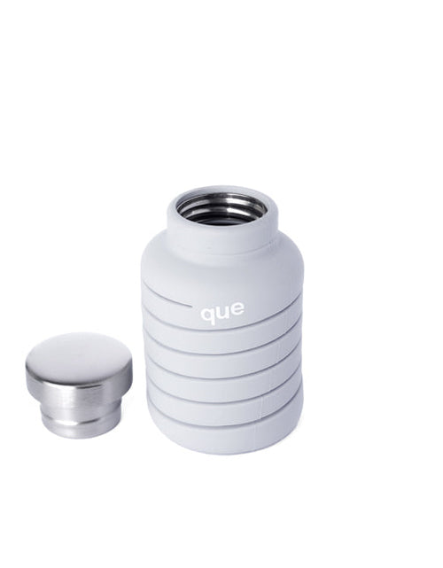 Load image into Gallery viewer, The Collapsible Water Bottle by que Bottle
