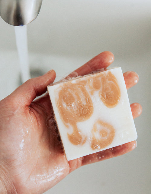 Load image into Gallery viewer, Red Clay Body Bar - Lavender + Tea Tree by Circular Bodies
