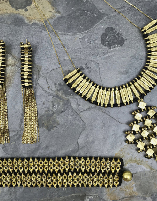 Load image into Gallery viewer, Nadu Temple Necklace by SLATE + SALT
