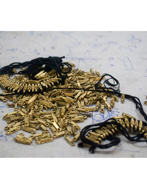 Load image into Gallery viewer, Temple Collar Necklace by SLATE + SALT
