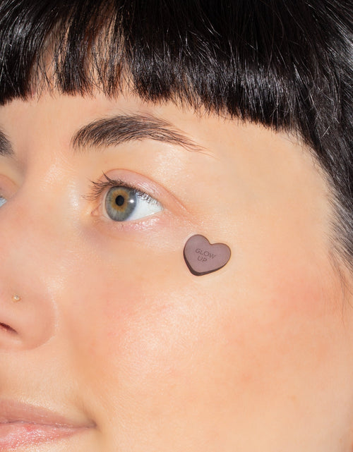 Load image into Gallery viewer, 16x Healing Heart Pimple Patches by Skincare for Weirdos
