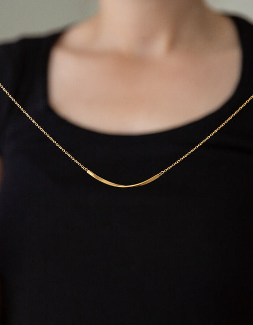 Load image into Gallery viewer, Arvo Mobius Bar Necklace - Gold by Arvo
