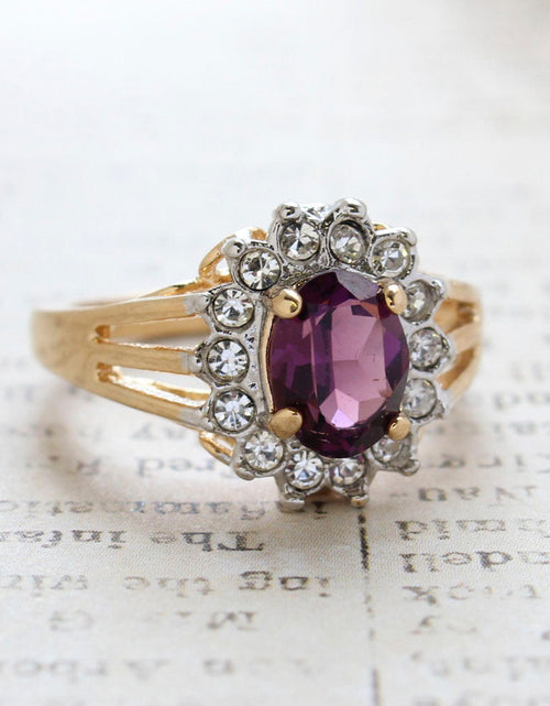 Load image into Gallery viewer, Vintage Jewelry Genuine Stone or Crystal Surrounded by Clear Austrian Crystals Ring Made in the USA by PVD Vintage Jewelry

