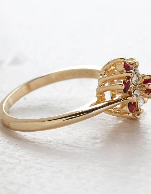 Load image into Gallery viewer, Vintage Rose and Amethyst Austrian Crystal Star Ring 18k Yellow Gold Electroplate Made in the USA by PVD Vintage Jewelry
