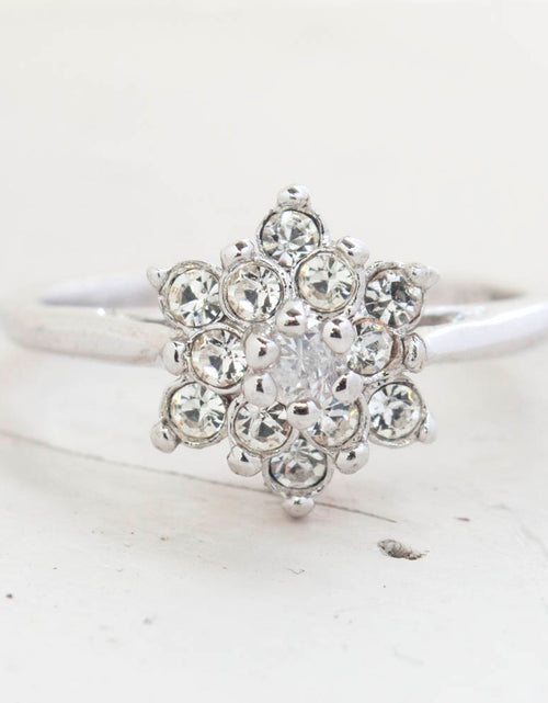 Load image into Gallery viewer, Vintage Rose and Amethyst Austrian Crystal Star Ring 18k Yellow Gold Electroplate Made in the USA by PVD Vintage Jewelry
