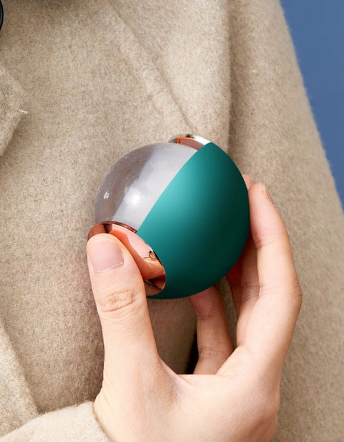 Load image into Gallery viewer, Washable Reusable Lint Remover Ball by Multitasky
